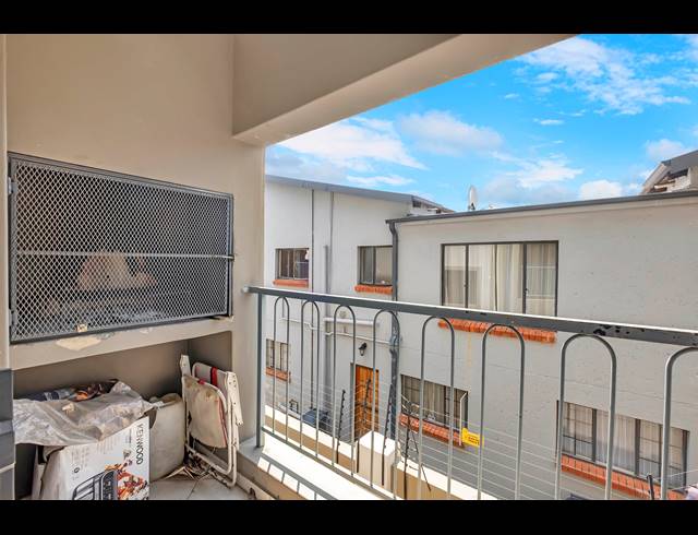 2 BEDROOM APARTMENT FOR SALE IN FERNDALE